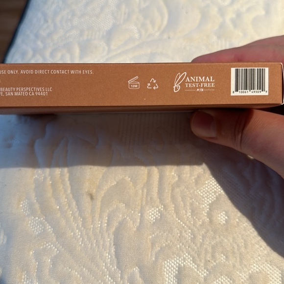 COMPLEX CULTURE | Baked Highlighter & Bronzer Quad. Aura, cloud 9, play, fling - Picture 5 of 5